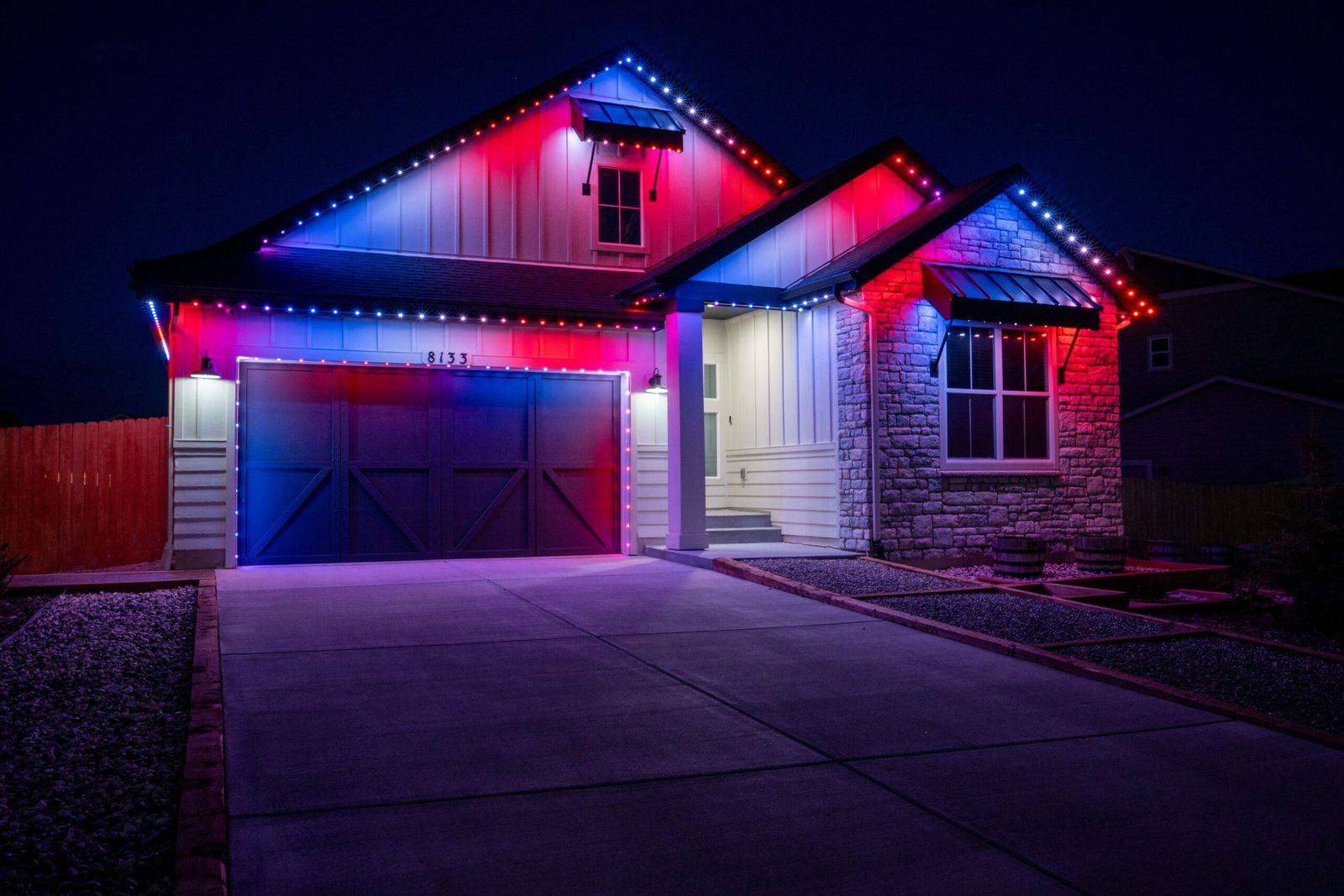 Commercial building holiday lights